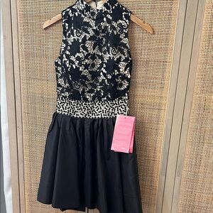 Chic Black and White Lace Women's Prom Dress